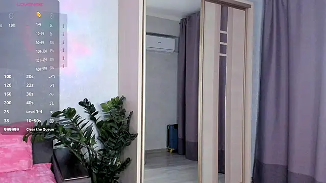 Snapshot of SaraShine_ chatting on September 2025 07:39:02 PM SaraShine online show from September 2025 07:39:02 PM