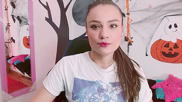 danna 888 online show from October 2025 06:52:02 PM