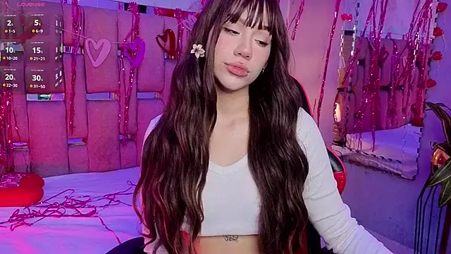 ZharaLux online show from February 2026 12:59:01 PM