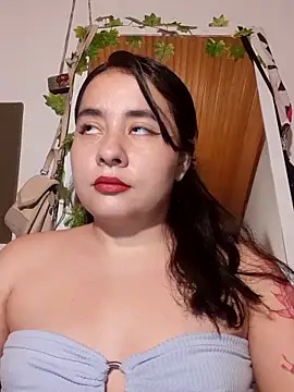 Yuli-27 online show from November 2025 02:32:02 AM