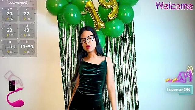 MiniLove 01 online show from January 2026 12:11:02 PM