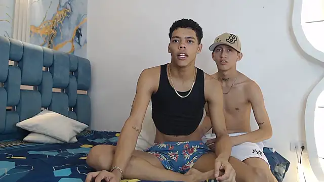 PRETTY FEM online show from January 2026 06:47:02 PM