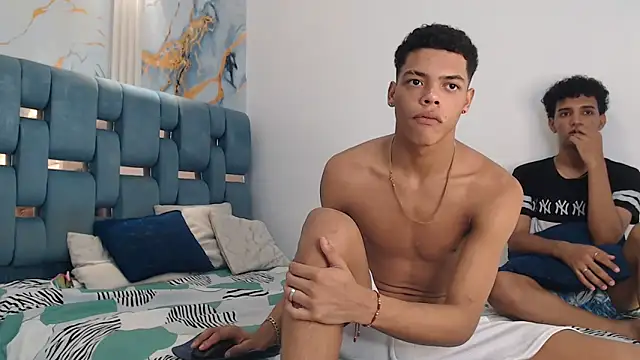 PRETTY FEM online show from March 2026 01:28:01 AM