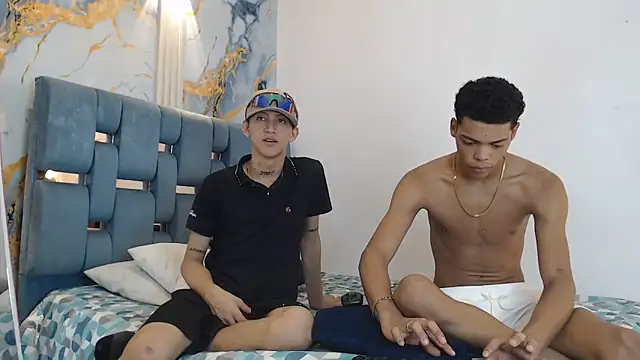 PRETTY FEM online show from January 2026 01:21:01 AM