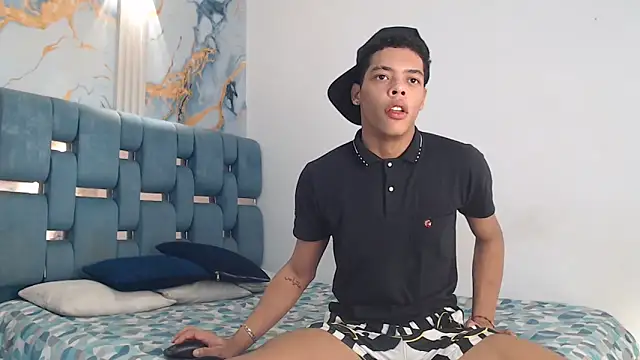 PRETTY FEM online show from March 2026 08:45:01 PM