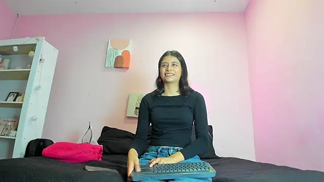 Snapshot of Georgina_Ferri_ chatting on October 2025 05:13:02 PM Georgina Ferri online show from October 2025 05:13:02 PM