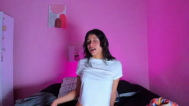 Georgina Ferri  online show from November 2025 05:18:02 PM