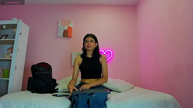 Snapshot of Georgina_Ferri_ chatting on September 2025 05:19:02 PM Georgina Ferri online show from September 2025 05:19:02 PM