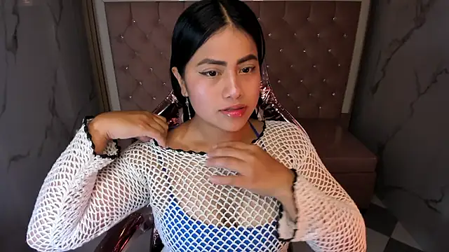 Snapshot of Victoria_b_ chatting on October 2025 08:06:02 PM Victoria b online show from October 2025 08:06:02 PM