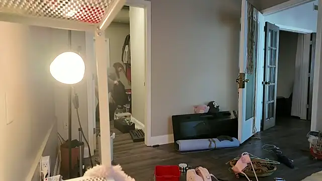 knottybunny online show from November 2025 07:28:01 PM