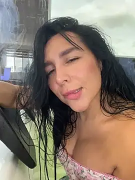 Snapshot of greciadom555 chatting on June 2026 05:18:02 PM greciadom555 online show from June 2026 05:18:02 PM