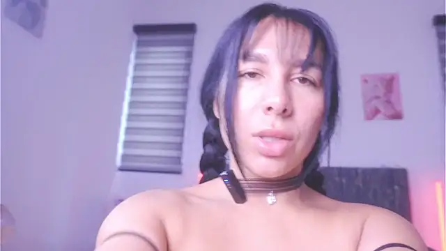 greciadom555 online show from March 2026 09:15:02 PM