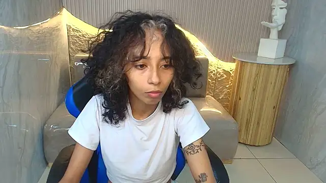 Snapshot of Agnis_ink_r chatting on November 2025 01:22:01 PM Agnis ink r online show from November 2025 01:22:01 PM