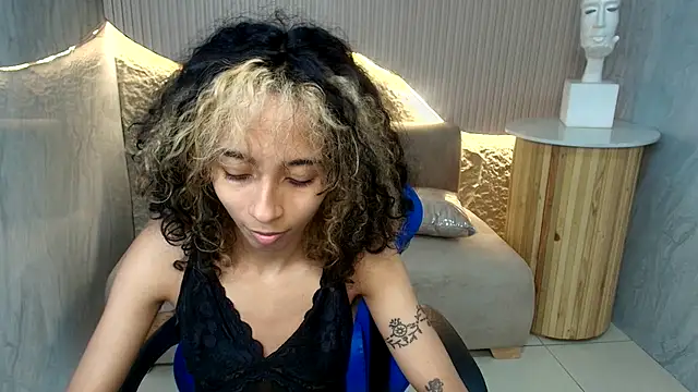 Snapshot of Agnis_ink_r chatting on November 2025 01:11:01 PM Agnis ink r online show from November 2025 01:11:01 PM