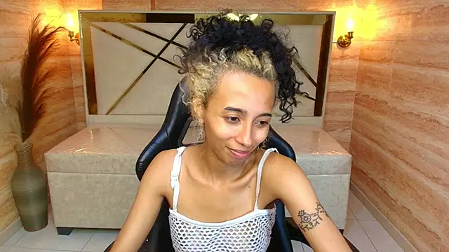 Snapshot of Agnis_ink_r chatting on November 2025 01:42:01 AM Agnis ink r online show from November 2025 01:42:01 AM