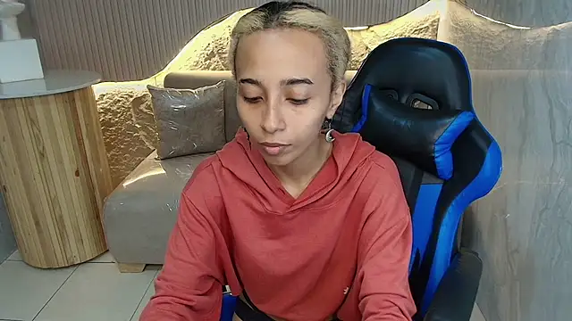 Snapshot of Agnis_ink_r chatting on November 2025 01:06:02 PM Agnis ink r online show from November 2025 01:06:02 PM