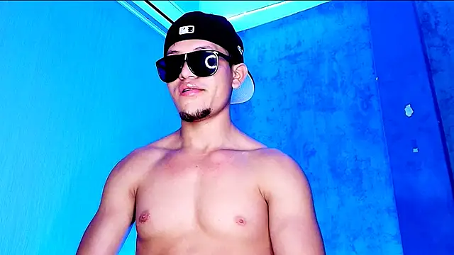 Snapshot of Manuel_FPG chatting on February 2026 02:15:02 PM Manuel FPG online show from February 2026 02:15:02 PM