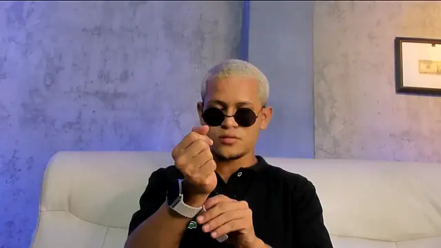 Snapshot of Manuel_FPG chatting on November 2025 02:38:01 AM Manuel FPG online show from November 2025 02:38:01 AM