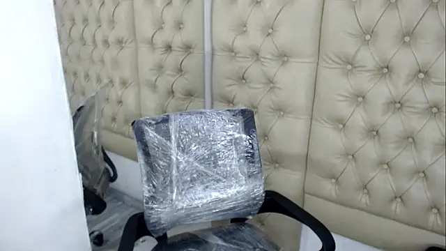 JessicaHott01 online show from December 2025 08:04:02 PM