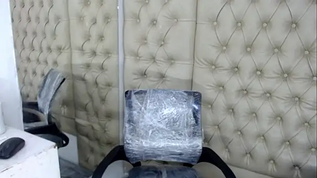 JessicaHott01 online show from February 2026 07:33:01 PM