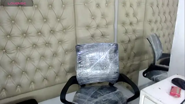 JessicaHott01 online show from November 2025 07:36:01 PM