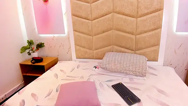 JanexHope online show from November 2025 10:04:02 PM