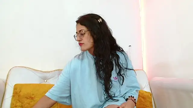 Luna Noire1 online show from November 2025 12:00:01 AM