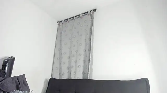mila dash online show from October 2025 01:17:02 AM