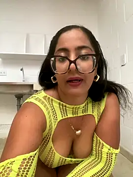 Jessyivonne online show from October 2025 09:56:02 PM