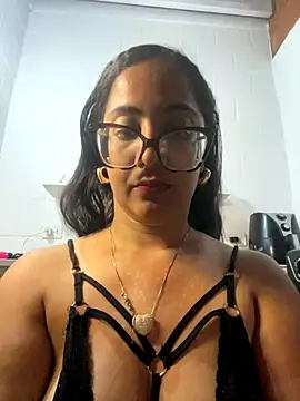 Jessyivonne online show from October 2025 04:48:01 AM