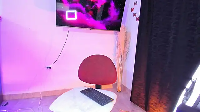 REINA ADAHARA online show from December 2025 09:43:01 AM