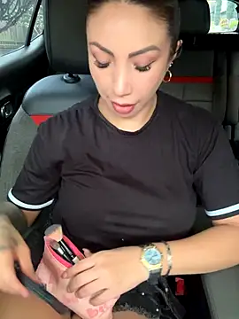 Snapshot of Sarahlove_90 chatting on September 2025 06:43:02 PM Sarahlove 90 online show from September 2025 06:43:02 PM