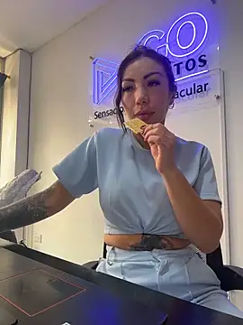 Sarahlove 90 online show from December 2025 05:15:02 PM