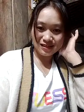 lusy-bae online show from October 2025 12:59:01 PM