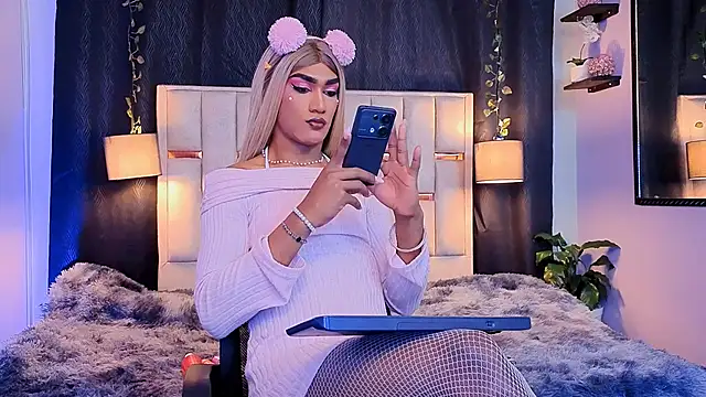 melody-rouss online show from September 2025 03:40:02 AM