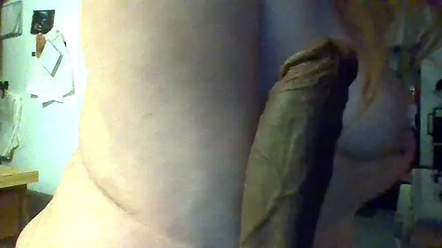 ScrawburryBBW online show from October 2025 09:10:02 AM