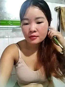 Snapshot of lylylove chatting on July 2026 11:27:02 PM lylylove online show from July 2026 11:27:02 PM