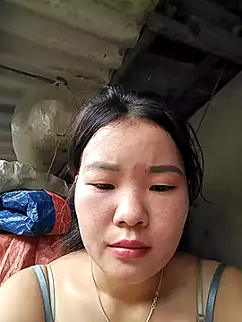 Snapshot of lylylove chatting on October 2025 03:52:01 AM lylylove online show from October 2025 03:52:01 AM