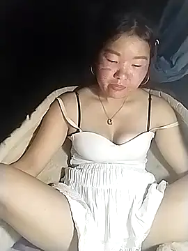 lylylove online show from April 2026 01:39:01 PM