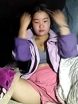 lylylove online show from March 2026 01:00:02 AM