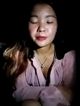 Snapshot of lylylove chatting on September 2025 01:11:01 PM lylylove online show from September 2025 01:11:01 PM