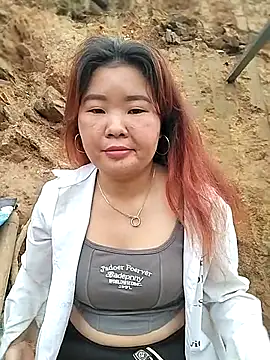 lylylove online show from March 2026 12:41:01 AM