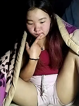 lylylove online show from March 2026 05:19:01 AM