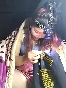 lylylove online show from February 2026 12:44:02 PM