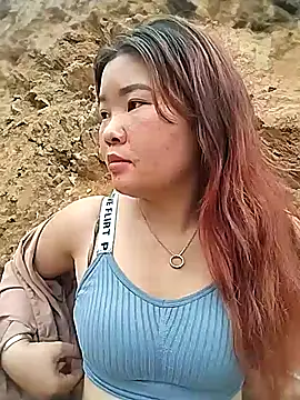 lylylove online show from March 2026 06:02:02 AM