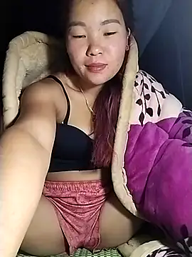 lylylove online show from November 2025 08:31:01 PM