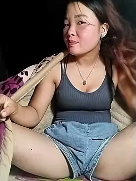 Snapshot of lylylove chatting on June 2026 03:02:01 PM lylylove online show from June 2026 03:02:01 PM