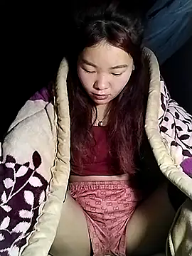 lylylove online show from December 2025 11:30:01 PM