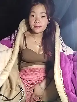 lylylove online show from November 2025 08:42:02 PM