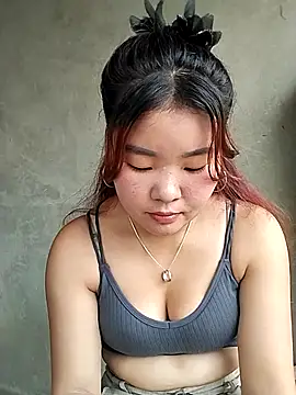 lylylove online show from March 2026 04:25:01 AM